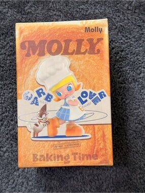 Molly Baking Time Figure – Orange & White Chef Collectible
